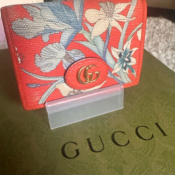 Gucci Red and Blue Wallets - Picture 1 of 8
